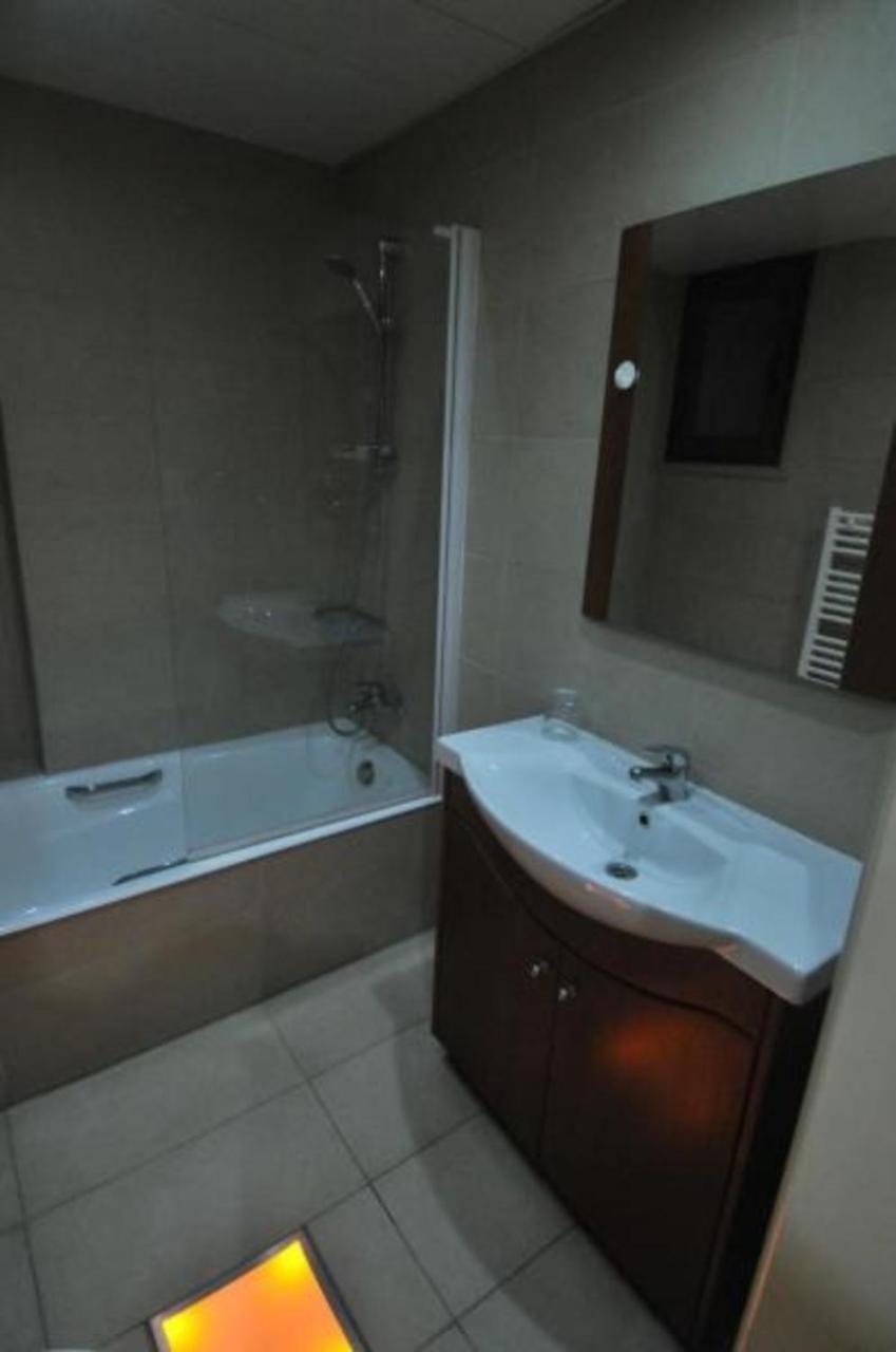 Ithaki Phinikoudes Apartment No. 102 Ларнака Екстер'єр фото